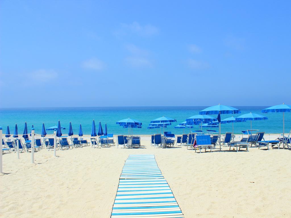 Blu Tropical Resort Zambrone Eksteriør billede