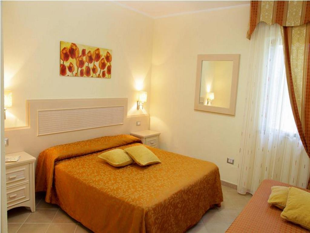 Blu Tropical Resort Zambrone Værelse billede