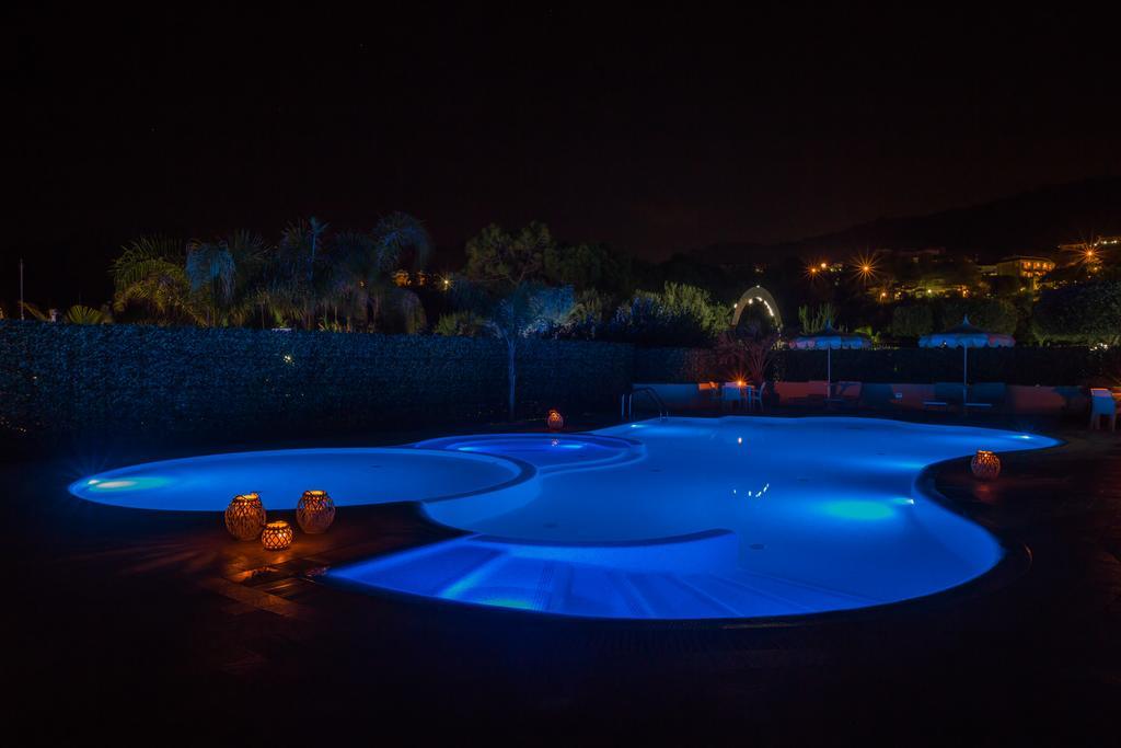 Blu Tropical Resort Zambrone Eksteriør billede