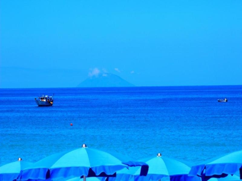 Blu Tropical Resort Zambrone Eksteriør billede