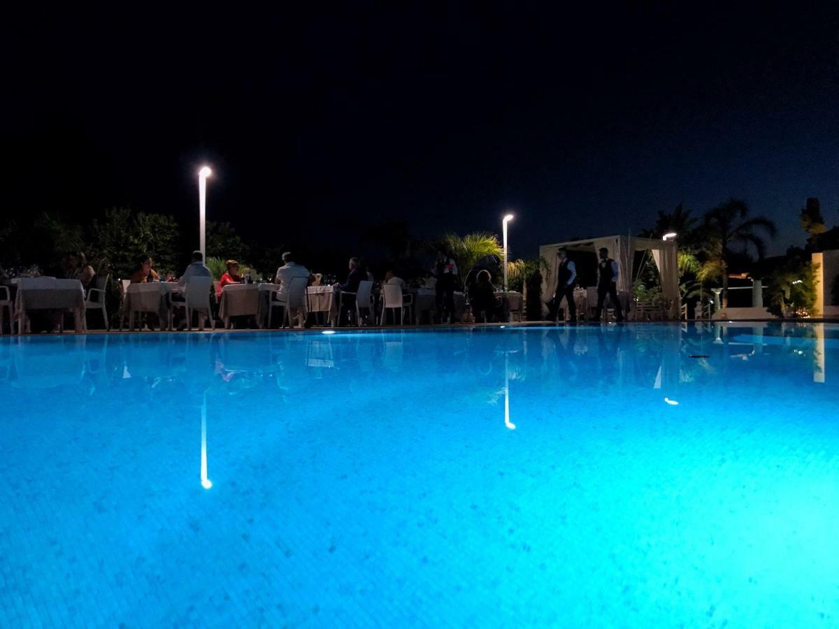 Blu Tropical Resort Zambrone Eksteriør billede
